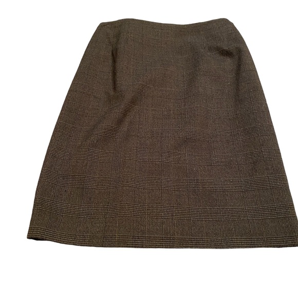 Tailor B. Moss Brown Plaid Skirt - Picture 1 of 7